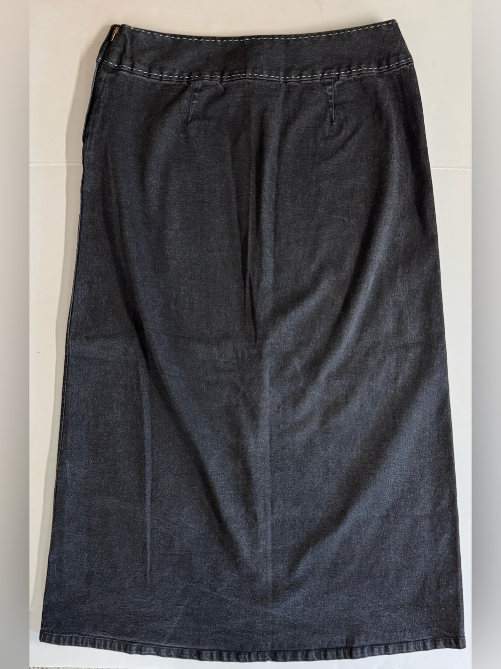 90s Vintage Liz Claiborne Black Denim Maxi Skirt with Contrast Stitching.Size 12